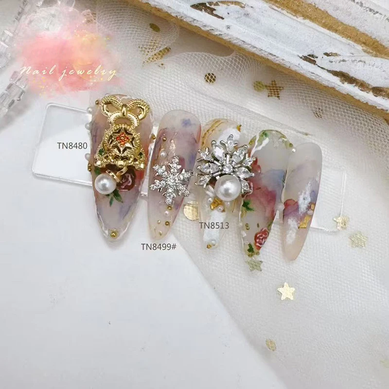 1 pcs Christmas Series Exquisite Tree, Bell, Snowflake, Garland, Bowtie, Zircon Diamond Metal Alloy Nail Art Ornament