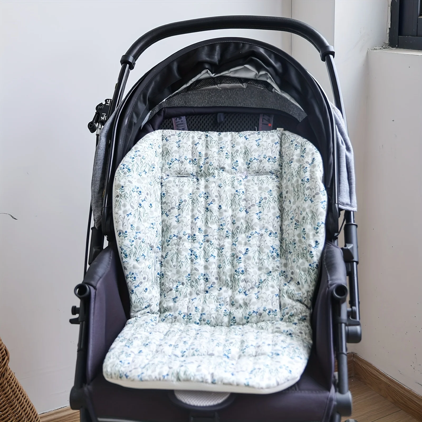 

Floral Print Thickened Breathable Stroller Seat Pad for Infants Toddlers Machine-Washable Polyester All Season Ergonomic Cushion