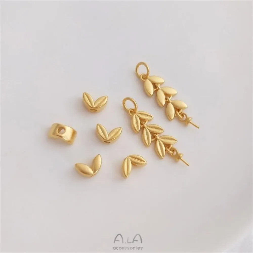 

Песочное золото, сильный цвет, бусины из пшеничных ушей, кроличьи уши, лист, жемчуг, пустая подставка, кулон с кисточкой, браслет, серьги, аксессуары