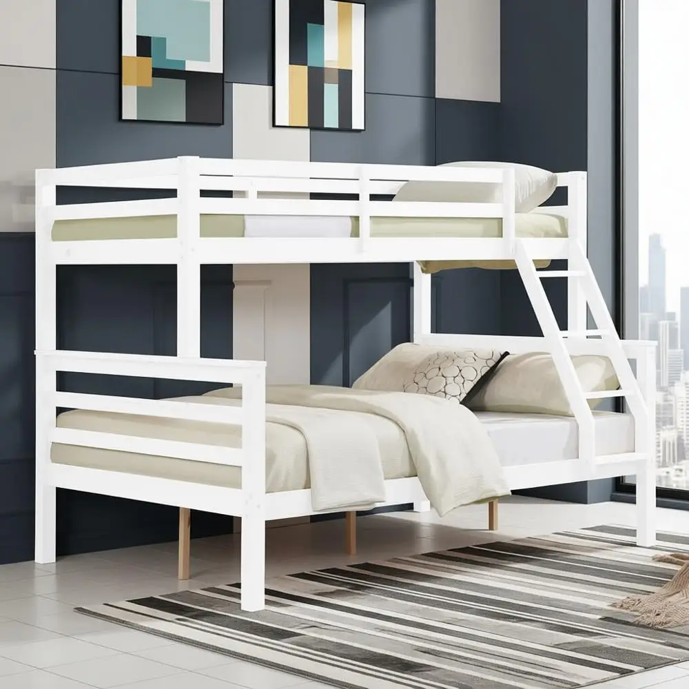 

Двухъярусная кровать из массива дерева (односпальная над двуспальной) с высоким бортиком, лестницей и утолщенными опорами — подходит для детей, подростков, общежитий и гостевых комнат