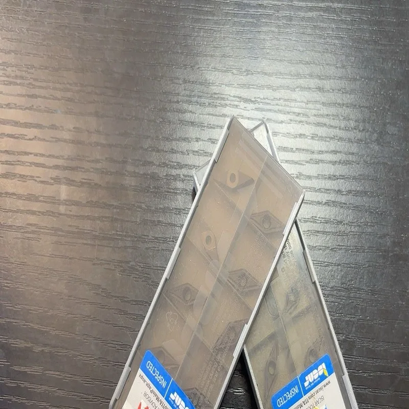 

Hard alloy cutting blades VCMT160408-SM IC8250