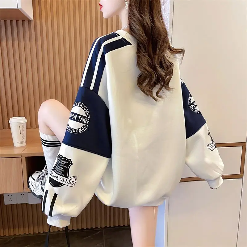 Felpa stampata a contrasto di colore per donna Abbigliamento coreano Abiti giovanili abbinati Emo anni 2000 Top pullover donna estetica
