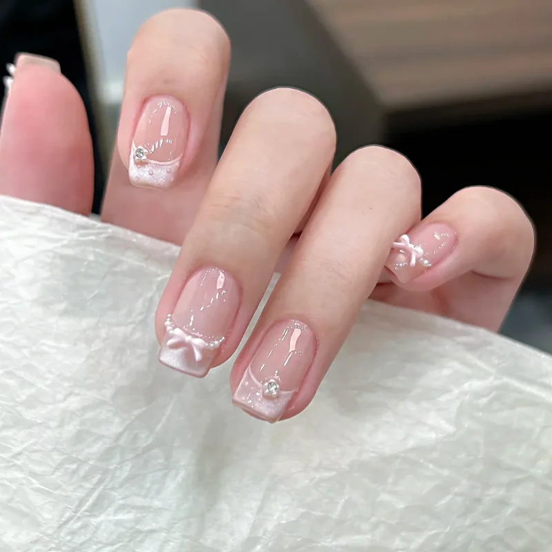 10PCS Manual Phototherapy Nude Pearl Bow Fake Nails Short Autumn and Winter Wear Armor