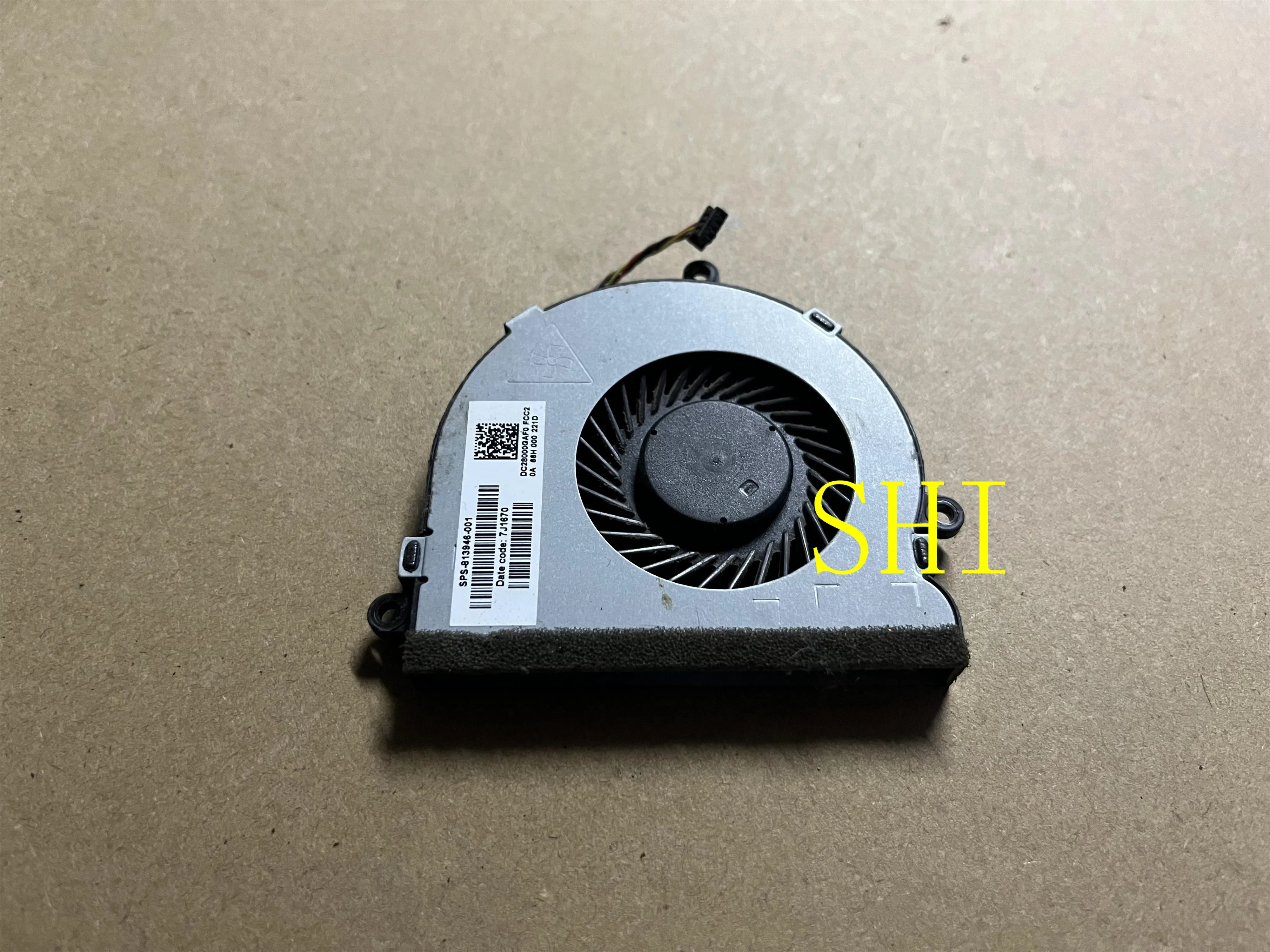 

Б/у вентилятор охлаждения процессора для HP 15-AC 15-A 15-af 250 g4 15-ac121TX 15-AC121DX 7J1670 813946 -001 бесплатная доставка