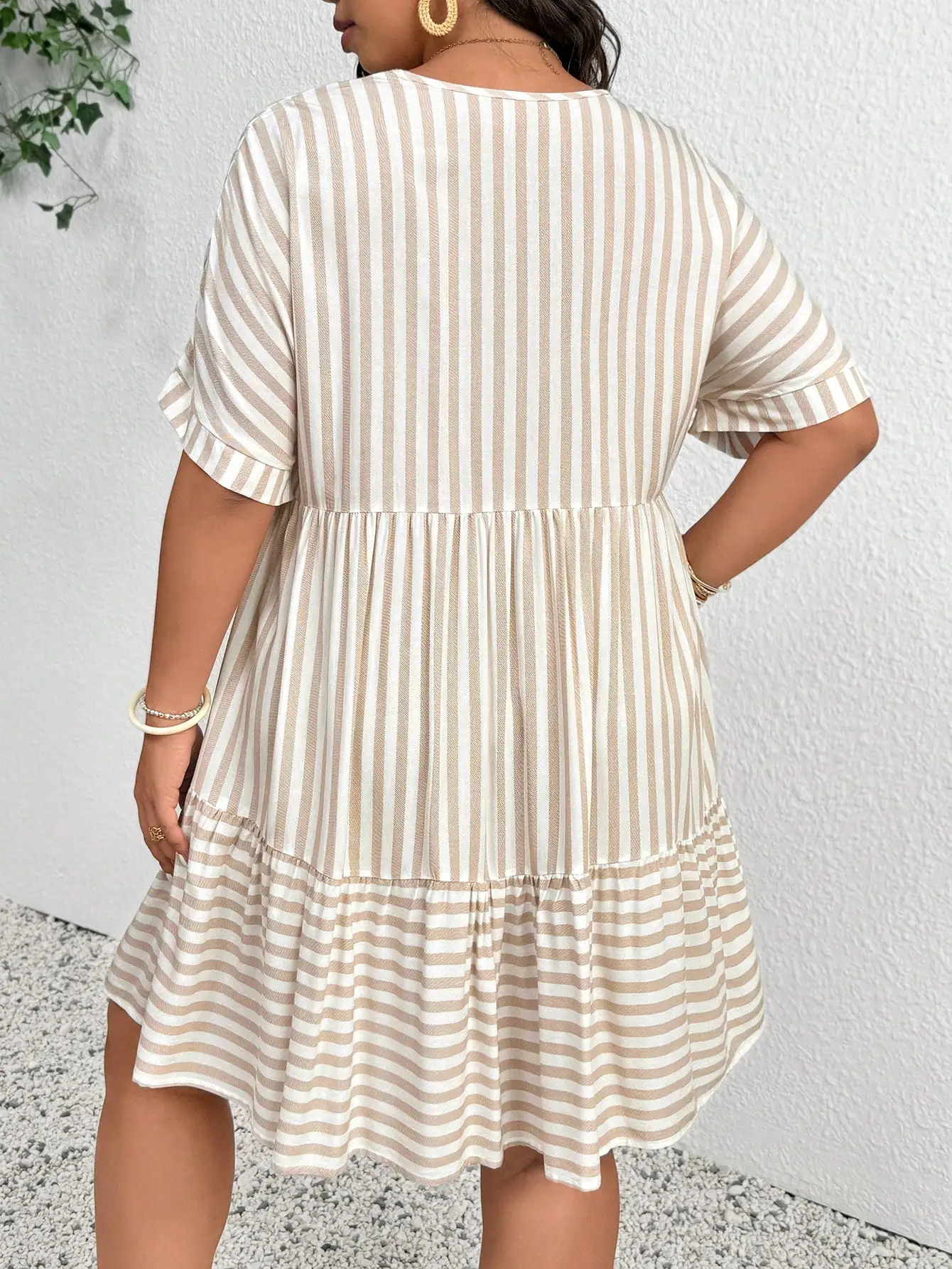 

Платье с V-образным вырезом и короткими рукавами в полоску для женщин, повседневное летнее платье для отпуска