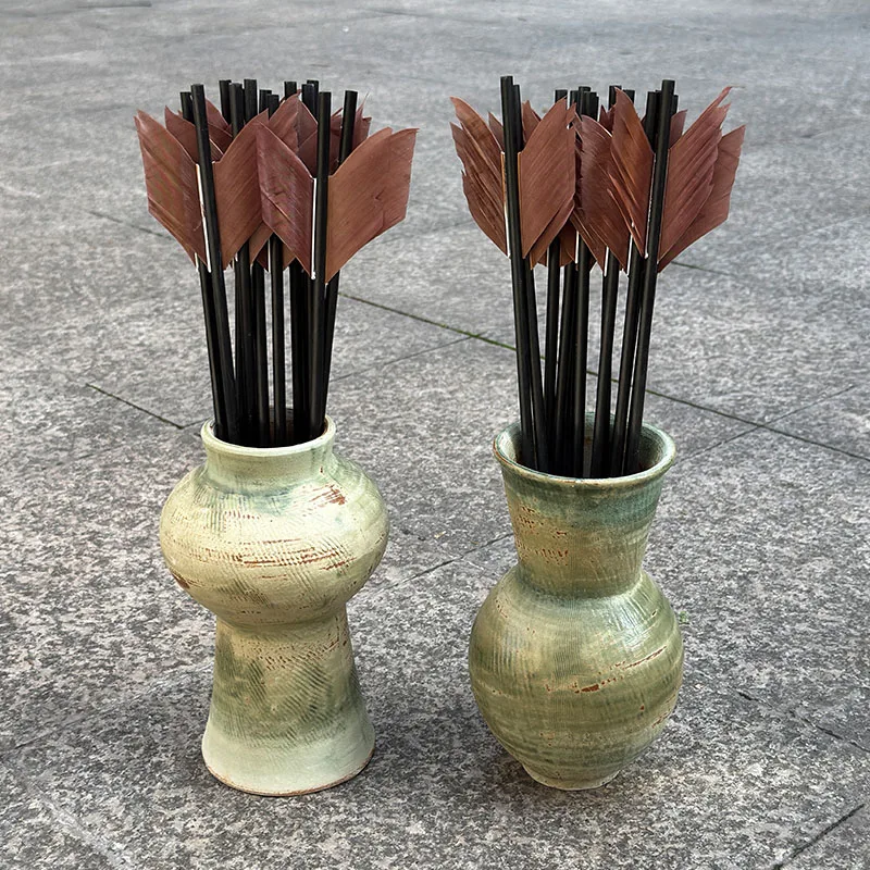 古代中国の陶器製ダーツゲーム伝統的な結婚式のアクティビティ小道具本物の羽根の矢屋外レクリエーション玩具