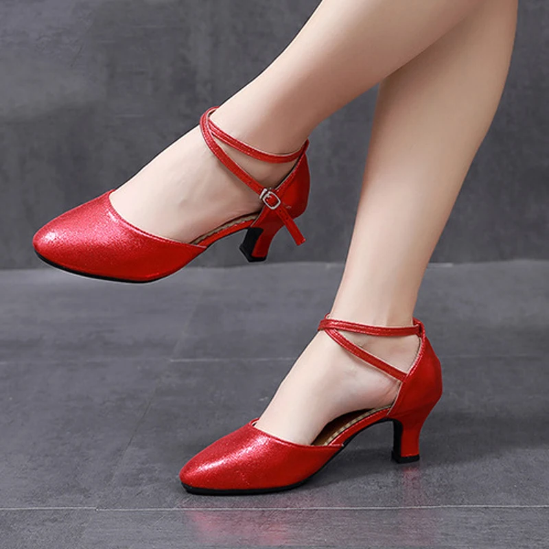 Women Standard Shoes Pearlescent Ladies Ballroom Dance Shoes Closed Toe Salsa Shoes Rubber Soft Outsole Modern Dance Low Heel