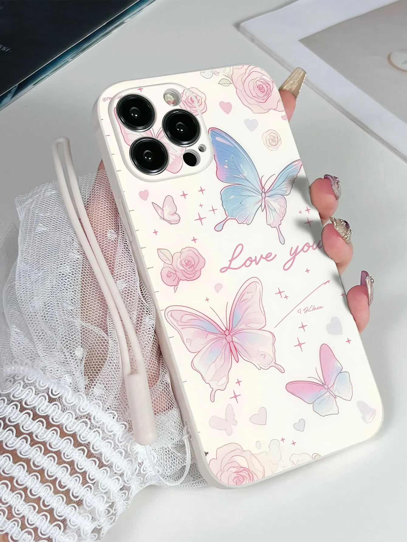 Custodia per telefono con cordino in silicone liquido quadrato di lusso con motivo a farfalla per iPhone 17 Pro Max 16 Plus 15 Pro 17Pro Cover posteriore Funda