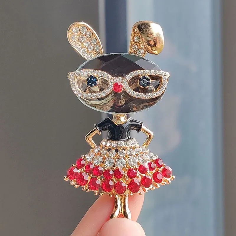 Vintage Cute Rhinestone Rabbit Brooches For Women Lovely Cartoon Glasses Rabbit Brooch Pins Clothing Accessories Jewelry Gifts