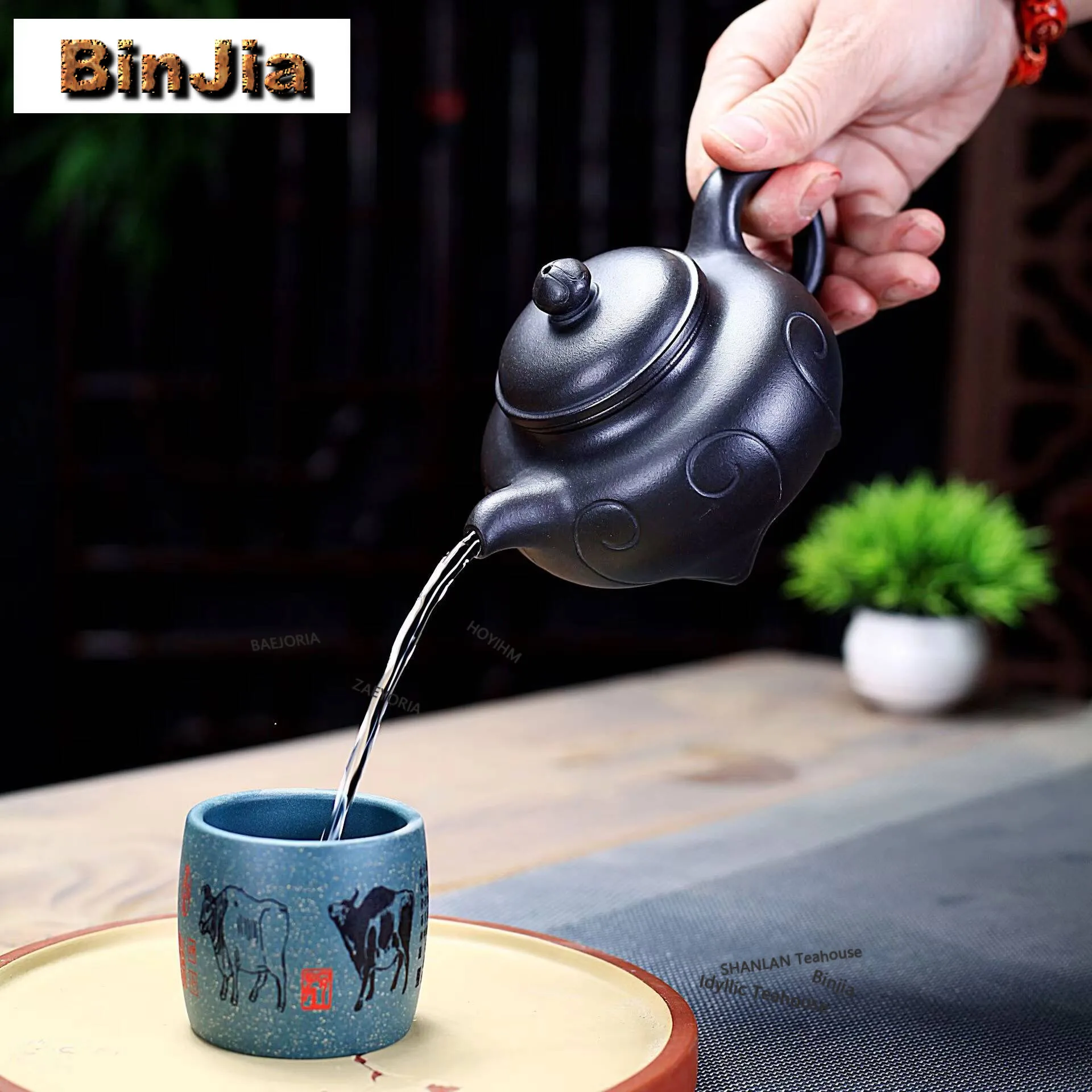 300ml Luxury Yixing Purple Clay Teapots Handmade Antique Ruyi Pot Raw Ore Black Mud Tea Soaking Kettle With Filter Zisha Tea Set