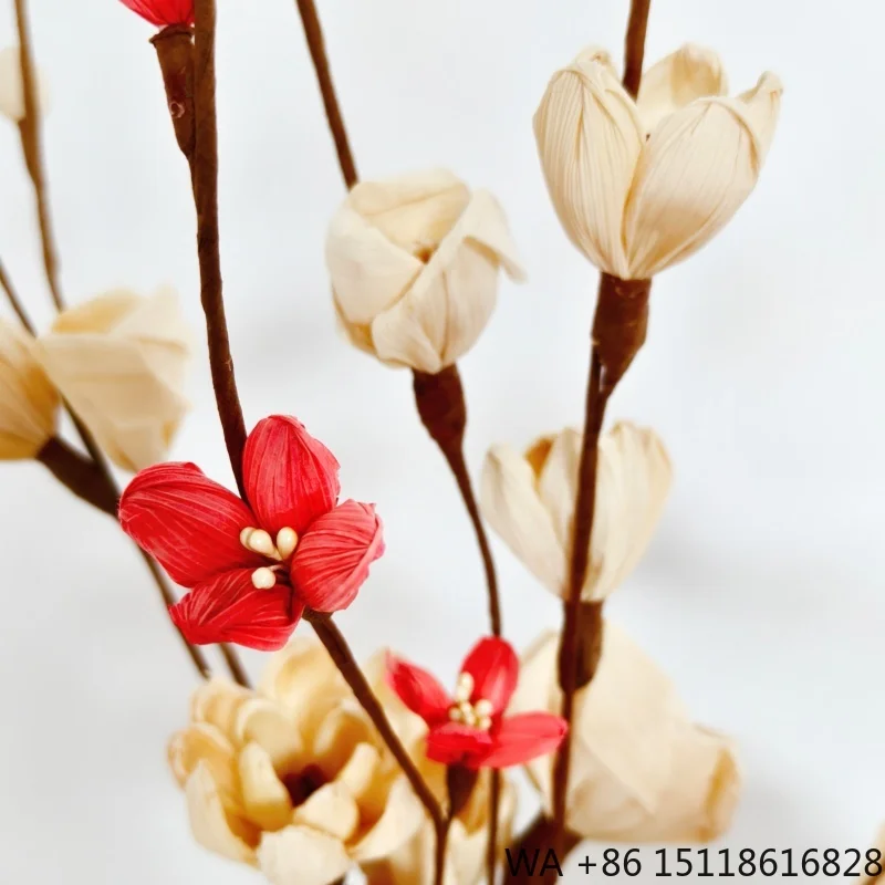 Handmade Eco-Friendly Corn Husk Flower Decorations in Multiple Colors
