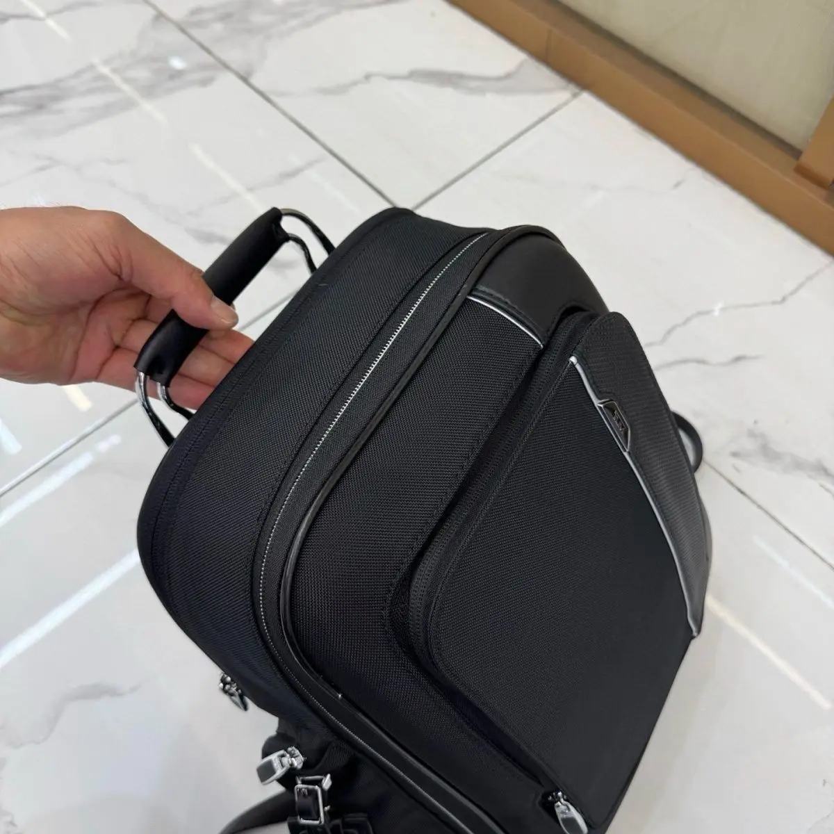 Men's Streamlined Business Backpack, Stylish Unisex School Bag 25503011