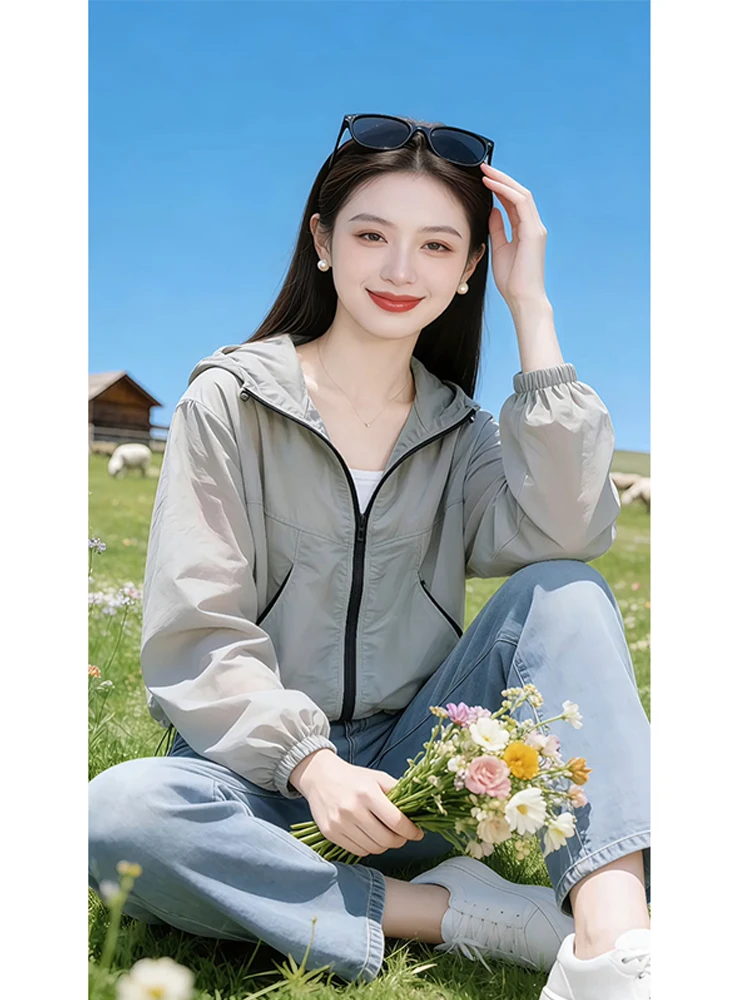 Women's Summer Lightweight Breathable Hat Sun Protection Clothing Outdoor Cycling Short Jacket Casual Loose Fit Zipper Design