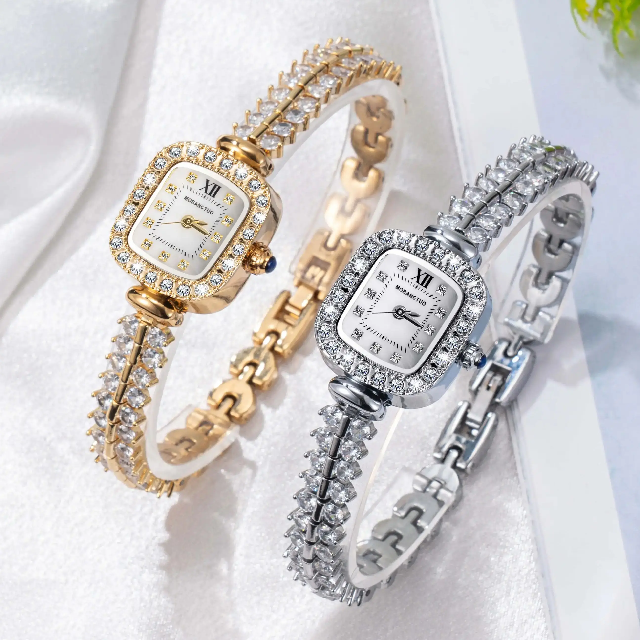 

Ladies Fashionable Elegant Luxurious Business Gift Women's Watch Trendy Waterproof Steel Strip With Crystal Quartz Watches