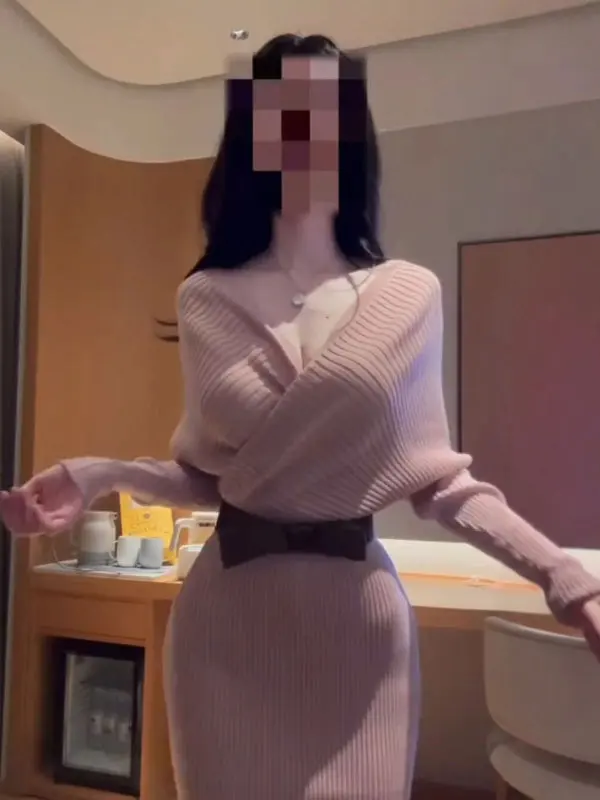 

Sexy Knitted Wrap Dr with Bow V-Ne High Waist Mid-Calf Length Cotton Blend Bodycon Skirt for Women in Their 20s And 30s