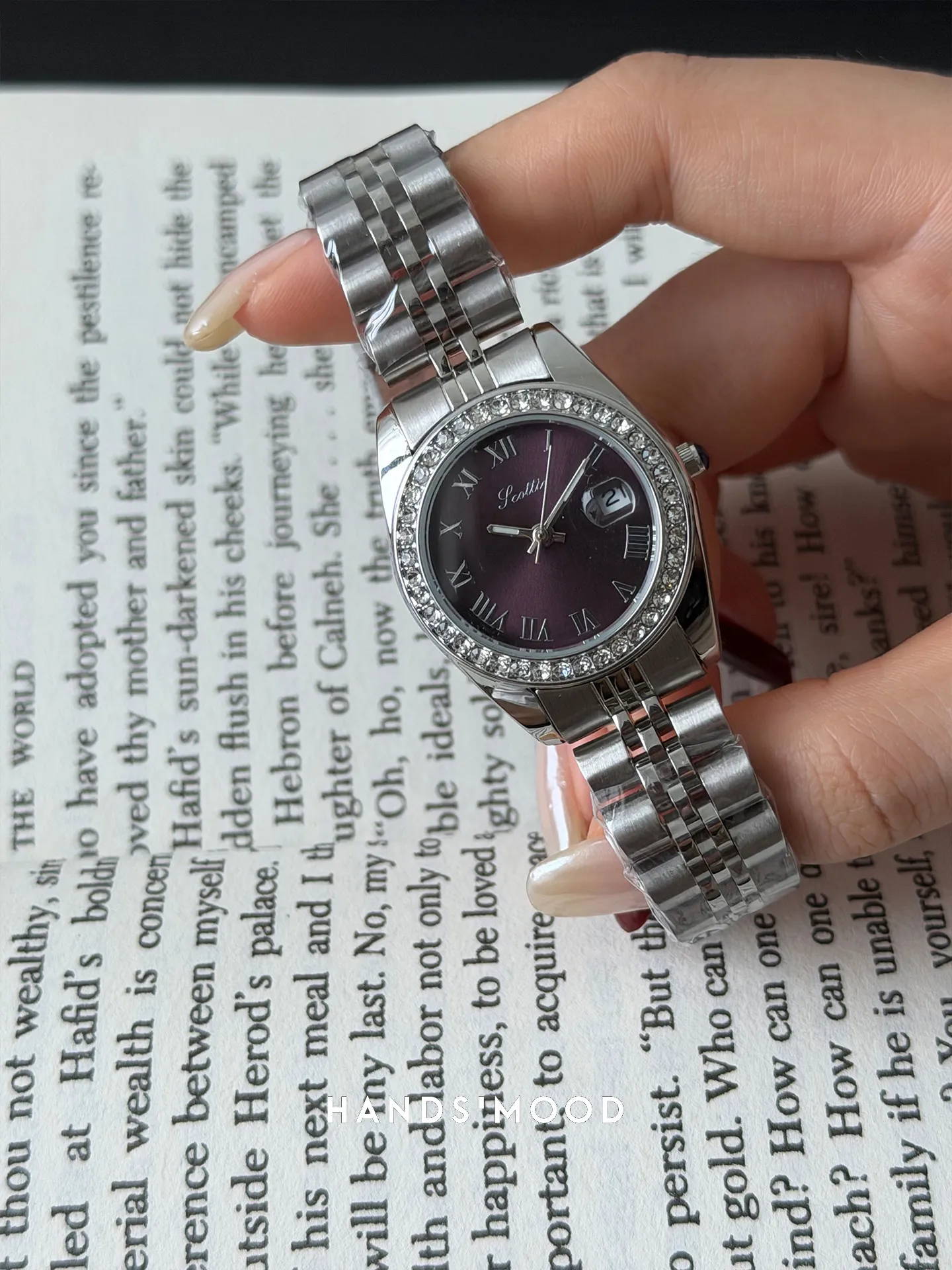 New PurpleHigh-EndFashionableAnd Exquisite Women'S Watch With A Calendar FunctionPerfect For Daily Wear.A Trendy Watch For Women