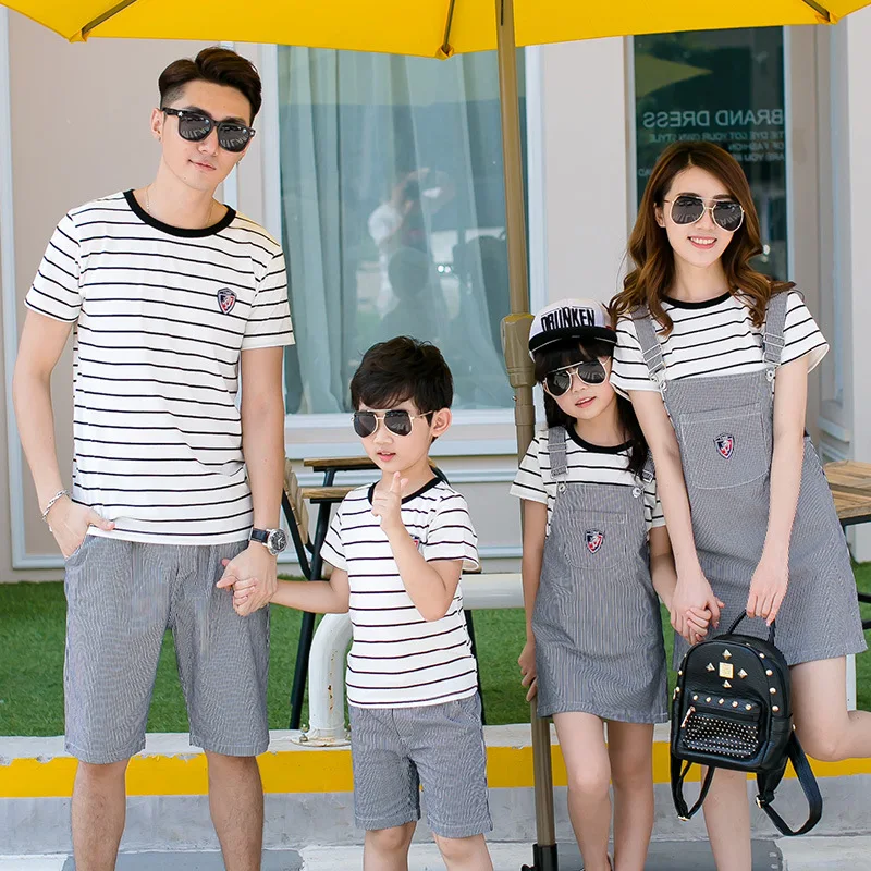 Family Clothing Set Couple Clothes  Summer Stripe Suit Men Boy Clothing Set, Women Dress Girls Dress Family Look   Mommy and Me