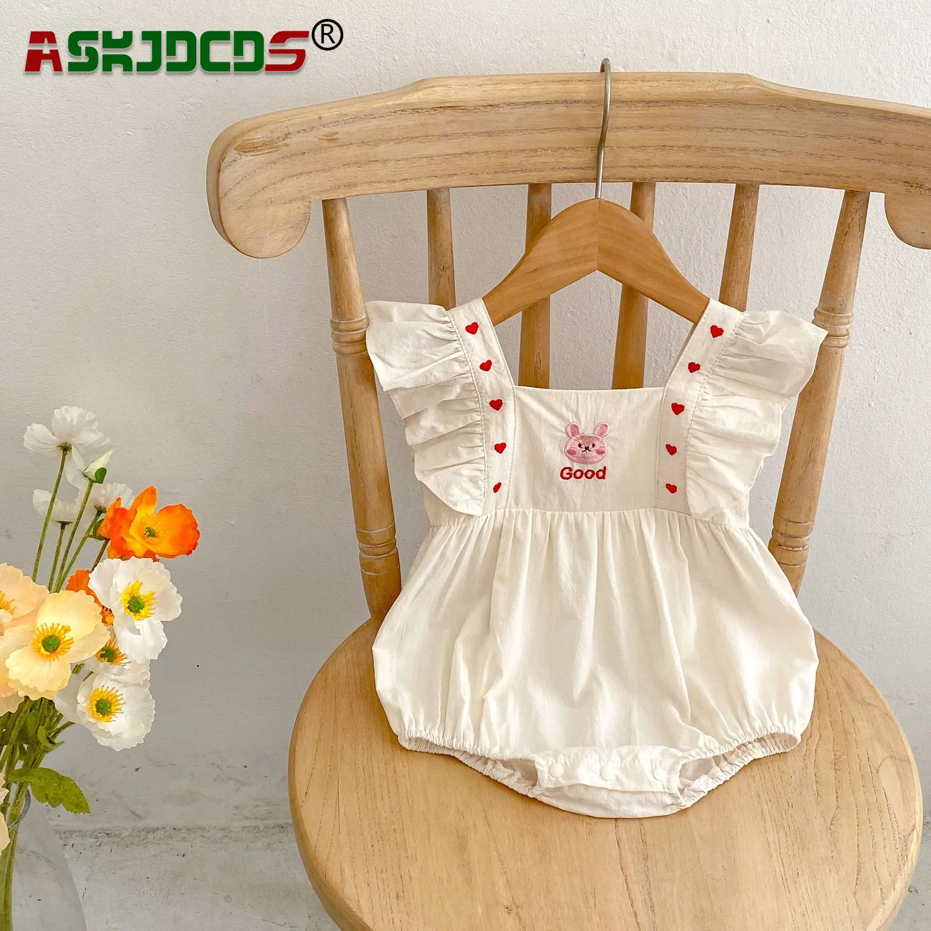 

2024 Summer Baby Infant Girls Fly Sleeve Embroidery Bunny Love Cotton Outwear Kids Newborn Cute Jumpsuits Toddler Bodysuits 유아복