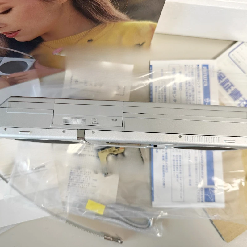 [نادرة جديدة] 1982 CS-M1 مسجل ستيريو محمول بشريط مصغر