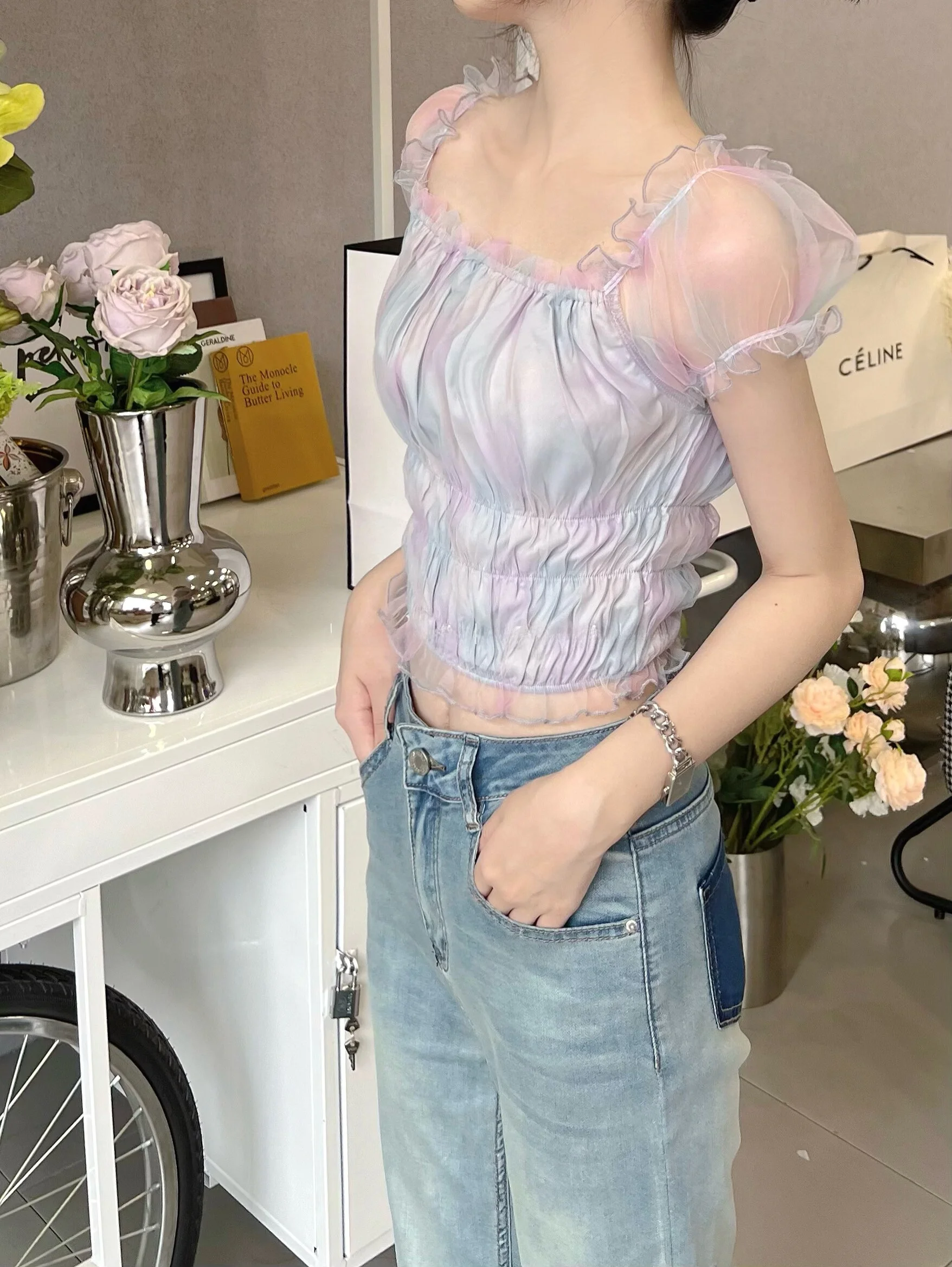 

Романтический топ Feel Me для женщин: приталенный крой, короткий рукав-фонарик, летний шифон, модный французский стиль, дышащий, тонкий, из полупрозрачной ткани.