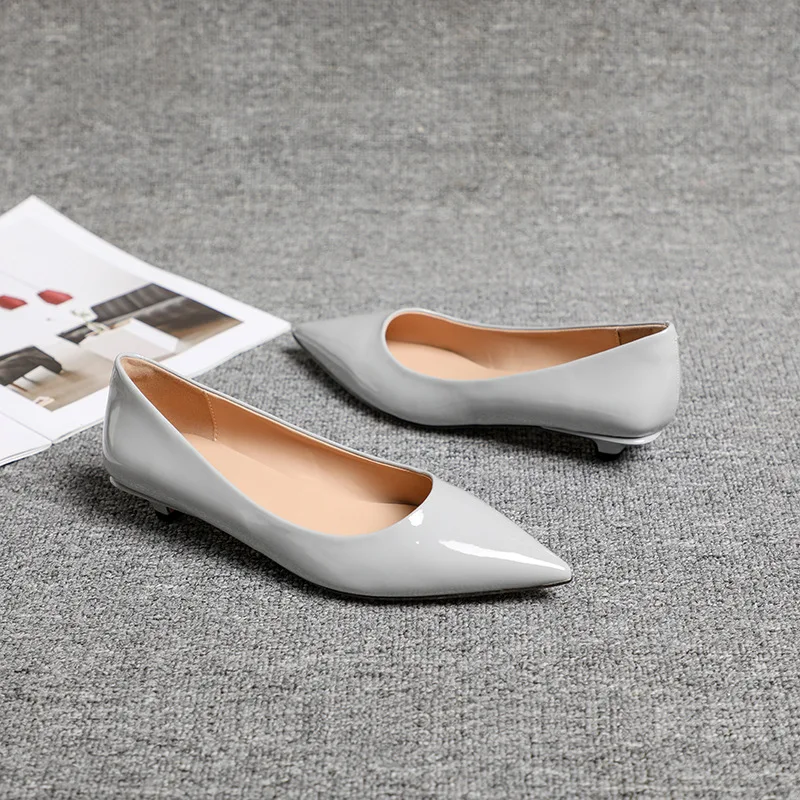 Spring and Summer New Commuter Style Pointed Mid Low Heel Single Shoes for Women with Thin Heels and Lacquer Leather Work Shoes