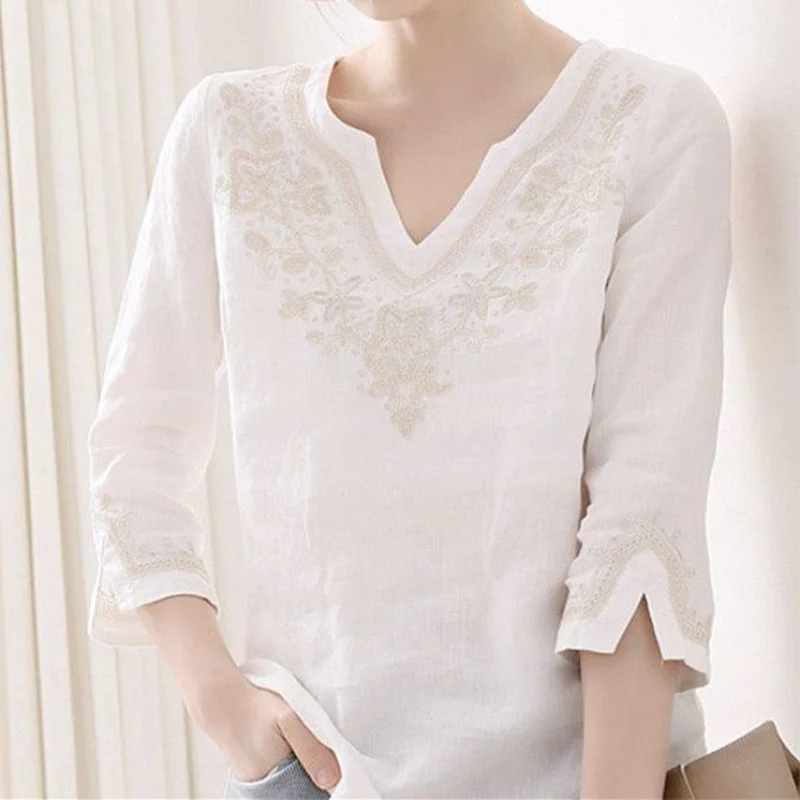 Office Lady Elegant Solid Color Embroidery T-shirt Summer 2023 V-Neck Three Quarter Sleeve Loose Pullovers Tops Women\'s Clothing