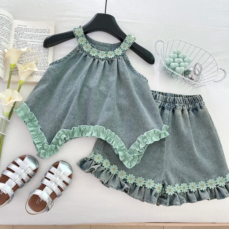 New Summer Girls' Denim Outfit: Stylish and Fashionable Daisy Lace Bow Top and Shorts Two-Piece Set