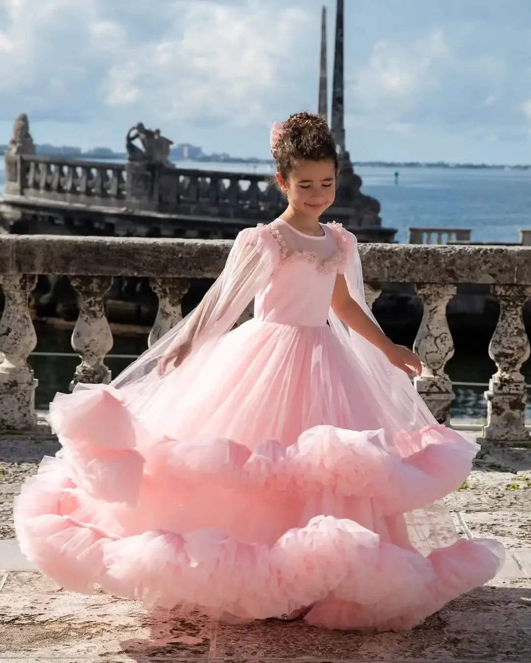

Customized Pink Flower Girl Dresses for Wedding Ruffles O-Neck Floor Length Girl Kids Birthday Party First Communion Gown