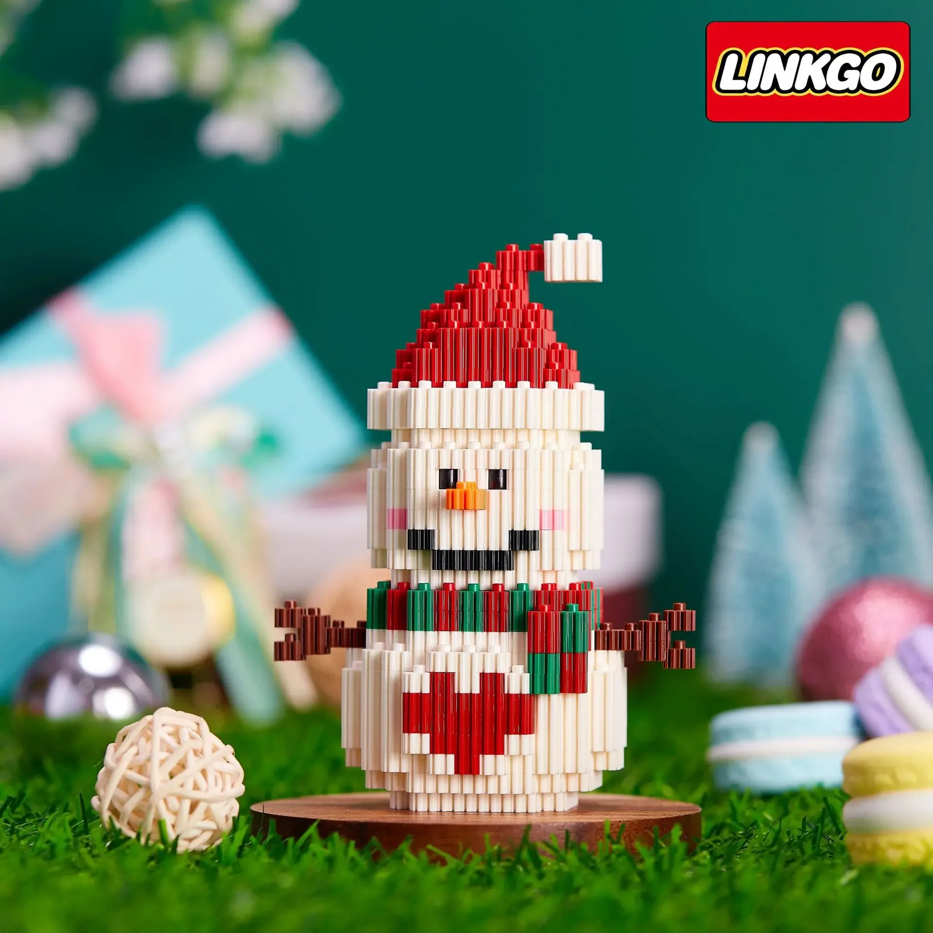 Merry Christmas Micro Building Blocks Santa Claus Elk Snowman Christmas Tree Assembled Mini Bricks Figure Toy For Kid Gifts