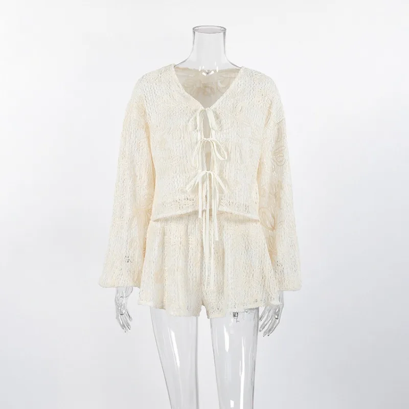 2026 Neues Häkel-Spitzen-Pyjama-Set für Damen, floral bestickt, 2-teiliges Outfit, Oberteil mit Bindedetail vorne + Shorts, lockere Loungewear, Sommer-Homewear – Detail 2
