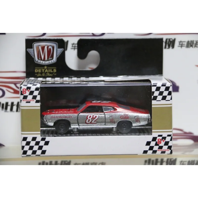 1:64スケール 合金製ミニカー おもちゃ モデルカー 高級車モデル コレクション装飾品 新品、箱入り 模型車