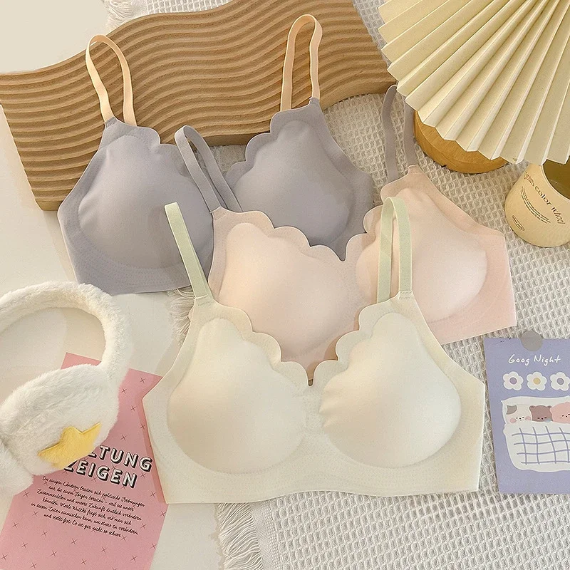 

Push Up Bra Seamless Invisible Bra for Women Sexy Lingerie Deep Vneck Wire Free Brassiere Removable Pads Bralette Underwear