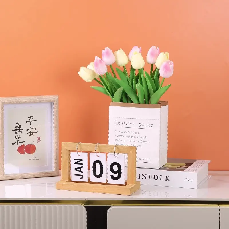 

Creative Minimalist Wooden Flip Calendar for Household Use
