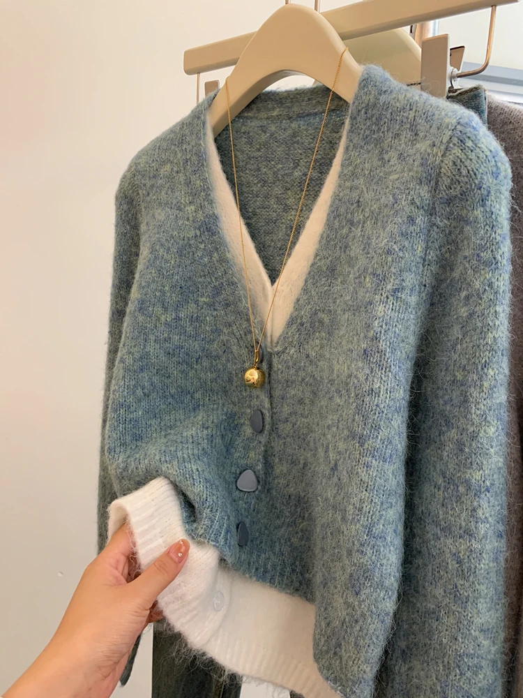 

2026 Spring Autumn Casual Grey Top Korean Elegant Chic V-Neck Knitted Sweater Women Lazy Style False Two-piece Cardigan