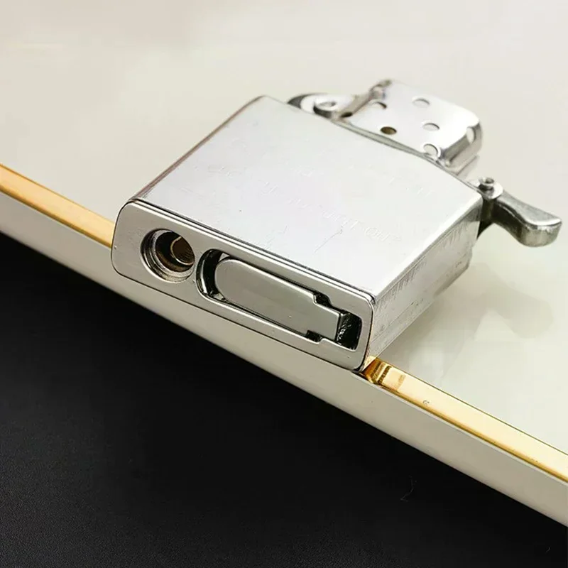 New！Zip Lighter Cotton Base Inner Liner Modification Volatilization Reduction Feature Sealing Metal Design