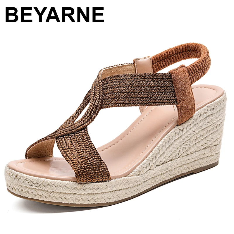 

New Fashion Flat Woman Sandals Shoes Round Toe Summer Shoes Slip on Size Waterproof Platform Sandals Female