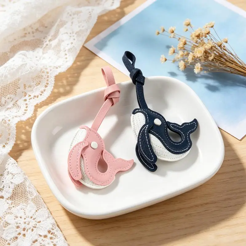 1 Stück Niedlicher Wal-Delfin Taschenanhänger Meeres-Tier PU-Leder Schlüsselanhänger Beruhigende Tiefsee-Vibes-Entspannendes Natur-Inspiriertes Accessoire – Detail 1
