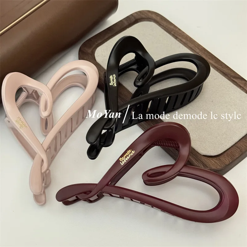 

13cm Acrylic Heart Hair Claws Crab Hair Clips Glossy Barrettes Headwear Hairpins Shark Ponytail For Women Hair Accessories