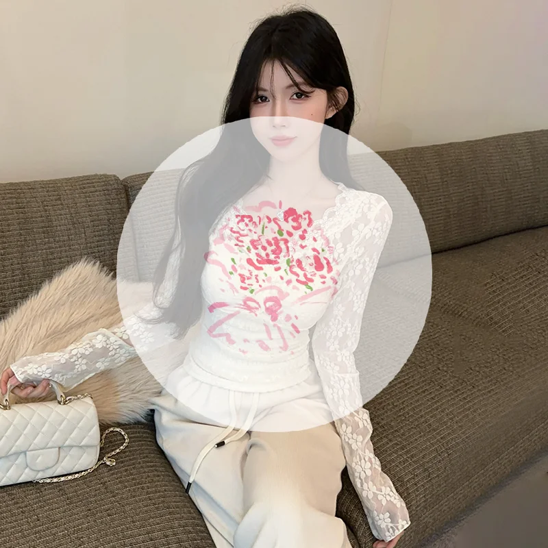 Nowa jesienna bluzka damska w stylu Pure Desire z dekoltem w serek, długim rękawem i koronką, dopasowany krótki top do noszenia pod spód.