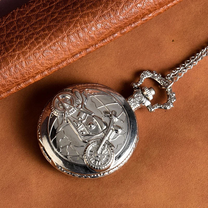 Orologio da tasca al quarzo con intaglio della motocicletta di lusso Vintage per uomo donna cassa incisa catena Fob Vintage vecchio orologio per uomo
