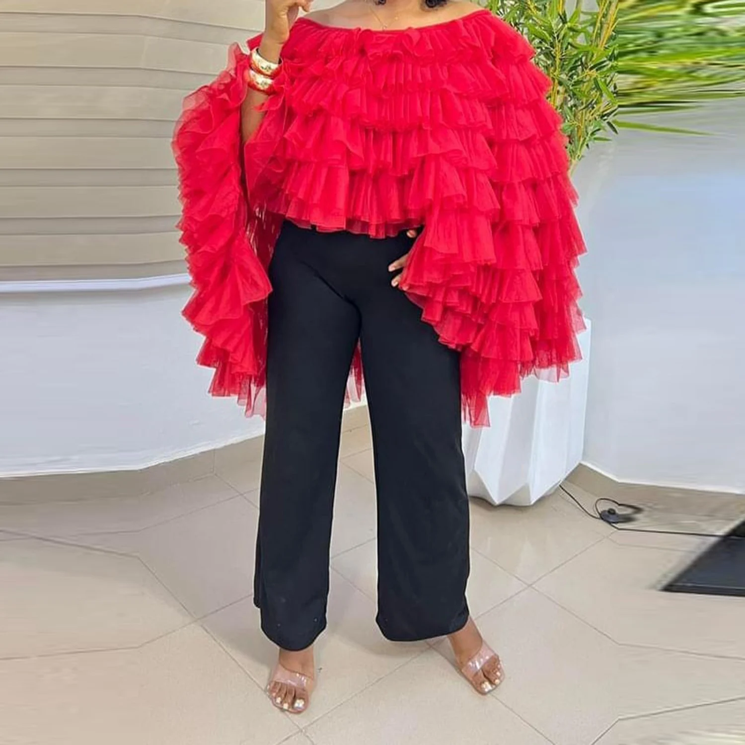 

Красный тюль, многоуровневые женские топы с открытыми плечами, пышная накидка, стильный женский топ, плащ, женский наряд