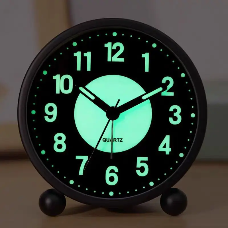 Glow-In-The-Dark Bedroom Clock Quiet Battery-Operated Non-Ticking Wake-Up Clock Modern Design Silent Clock For Bedroom