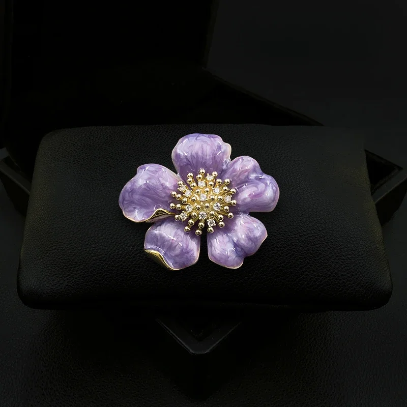2031 Exquisite High-End Purple Flower Brooch High-End Fashion Suit Neckline Corsage Enamel Pin Clothes Accessories Jewelry Gifts