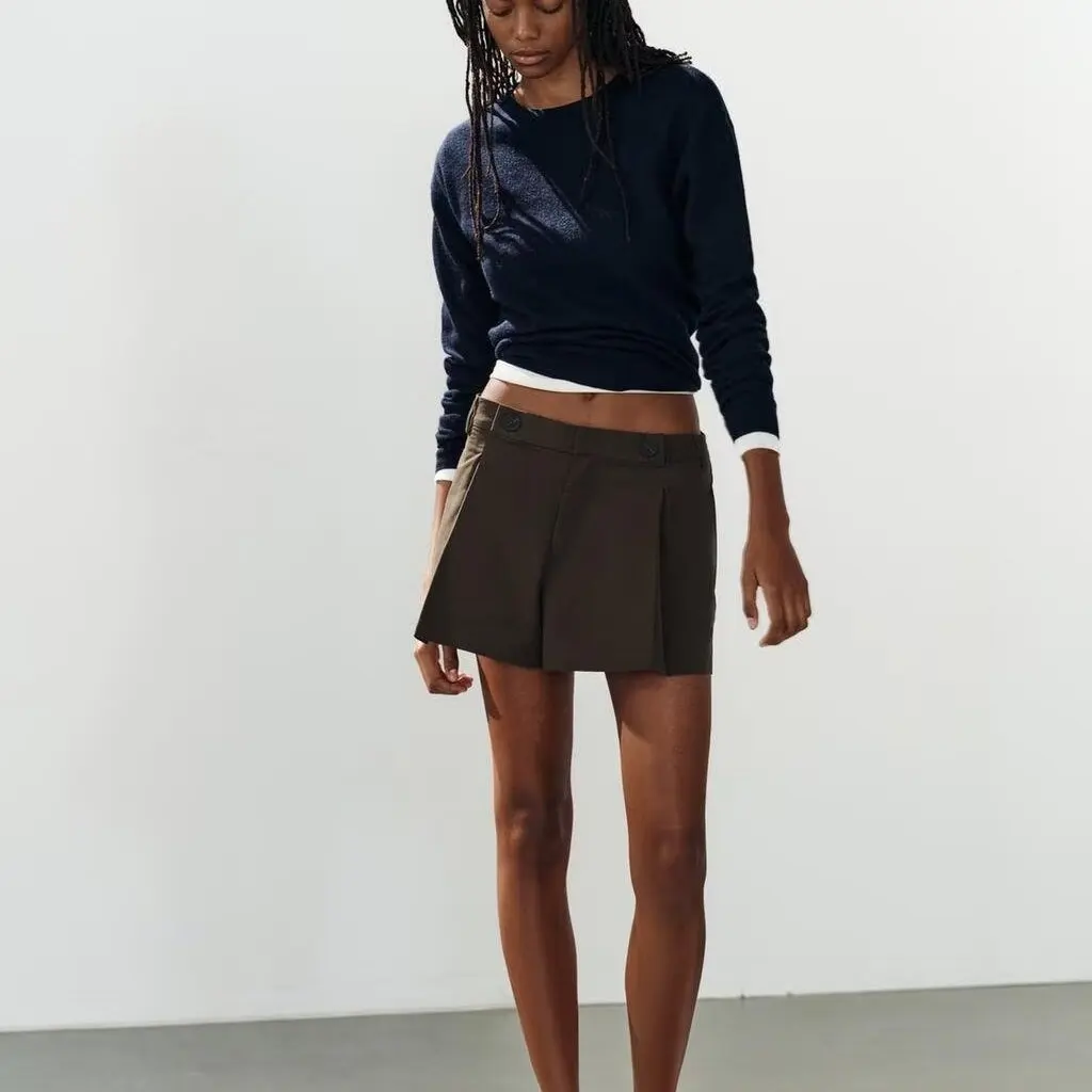 Fashionable Casual Pleated Straight Leg Short Pants Women's Polyester Fiber Natural Waist Autumn Season European Style Shorts