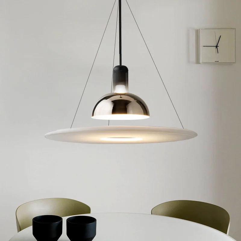 Frisbi-Lampe Suspendue en Lévitation de Styliste poumons, Luminaire Décoratif d'Nik, Idéal pour un Bar, une Chambre à Coucher ou un Salon