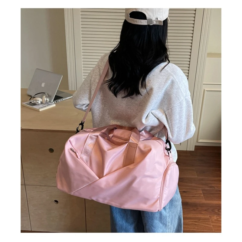 Handheld or Crossbody Strap Independent Shoe Compartment Business Travel Storage Bag  Fashionable Commuting Luggage Fitness Bag