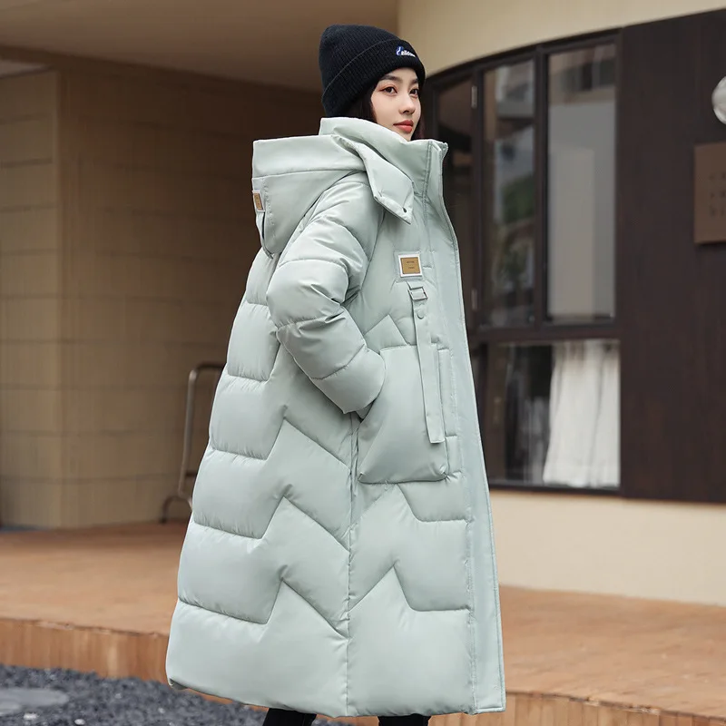 2025 Parka invernale Donna Giacca lunga con cappuccio Addensare Tasche larghe con cerniera Abbigliamento da neve caldo Nuovo cappotto imbottito in cotone femminile XK530