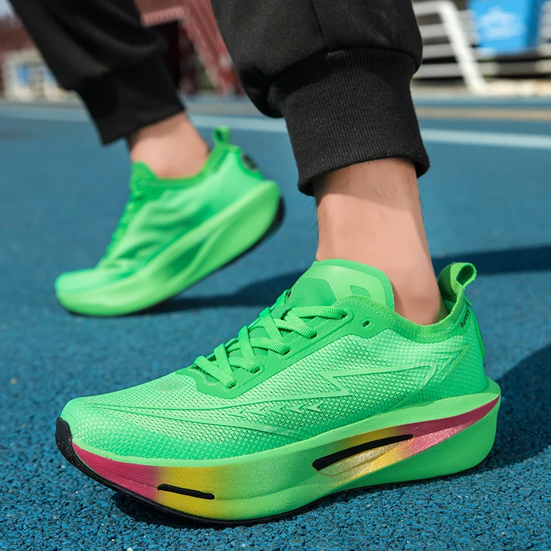 Scarpe da ginnastica casual da uomo con piastra in carbonio, scarpe sportive da corsa, scarpe da ginnastica bianche da allenamento per atletica traspirante per donna 36-44