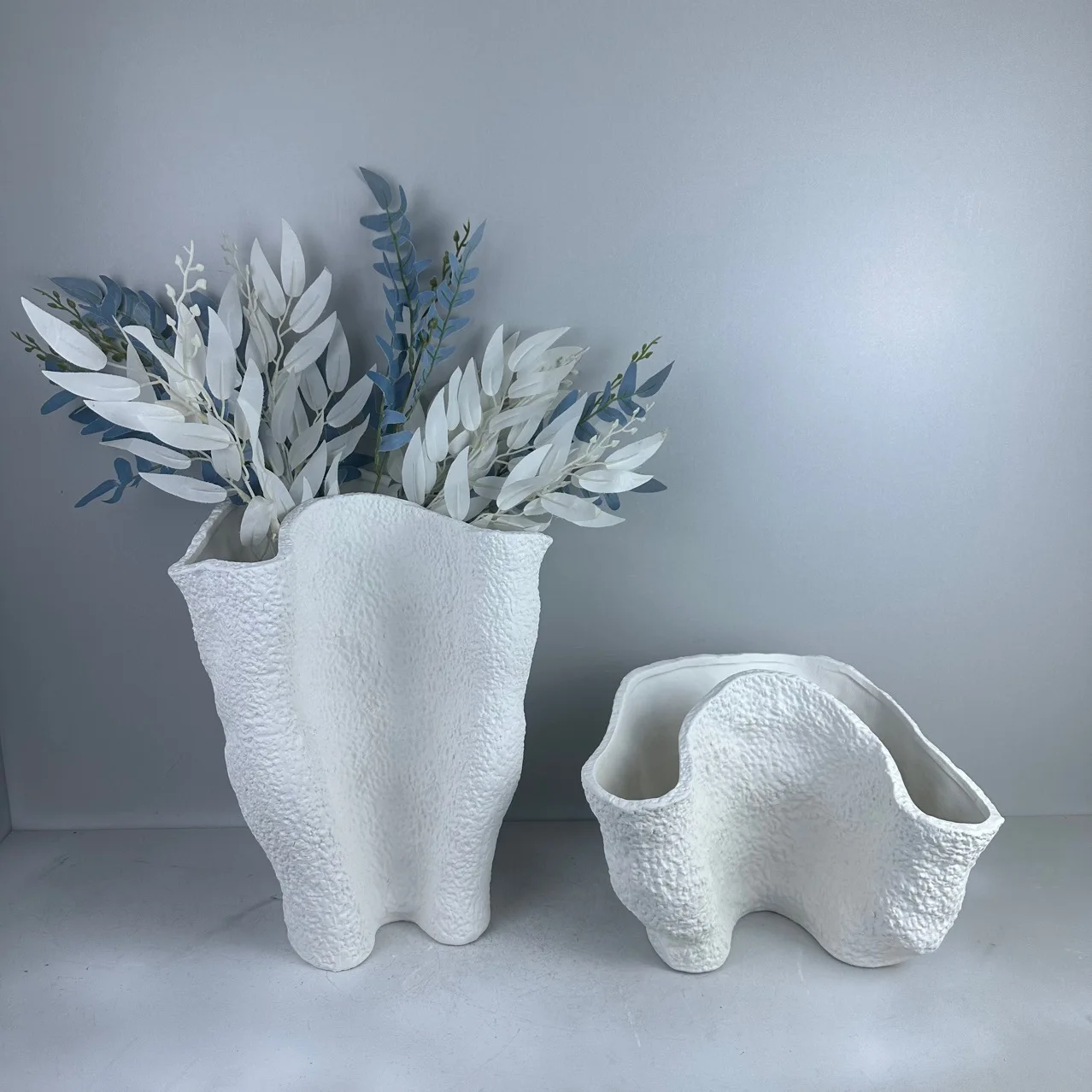 

Big vase, minimalist three-dimensional art ceramic hotel clubhouse, living room flower arrangement, light luxury modern white