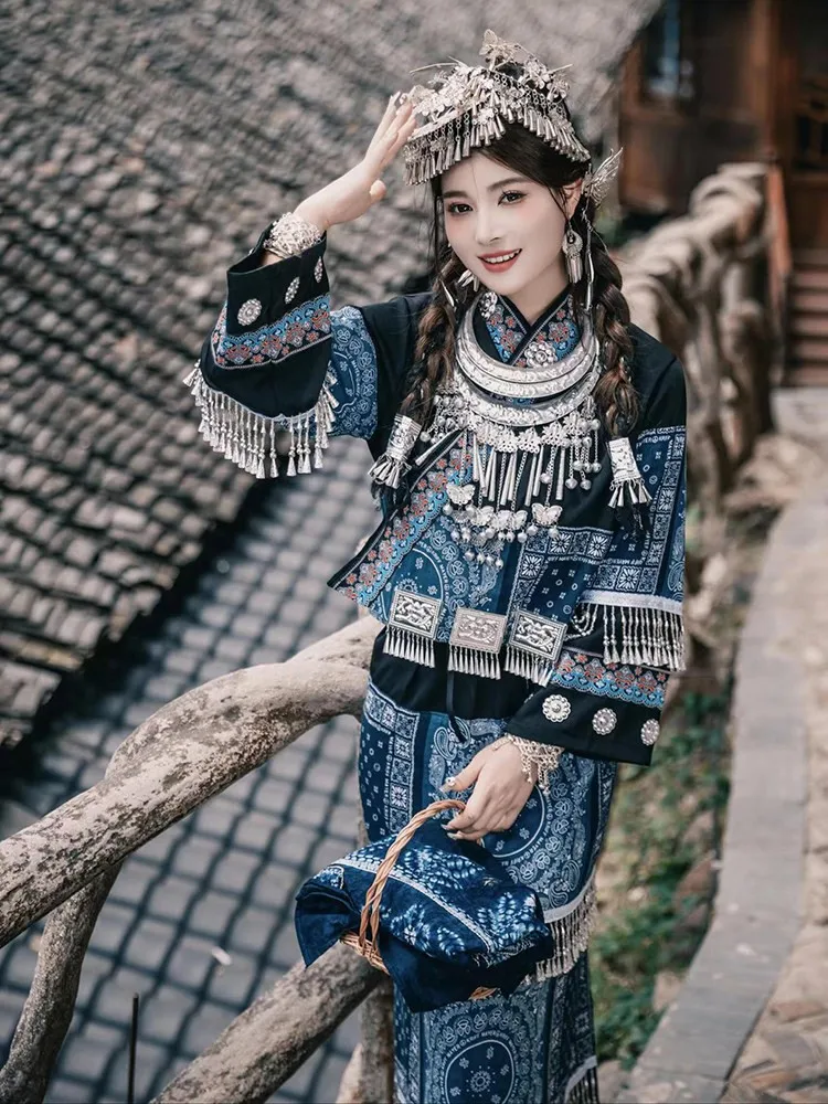 New ethnic costumes for women's travel vacation performance and photography